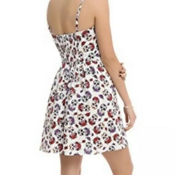 Hell Bunny Pin-up Rockabilly Skull and Roses Dress - Picture 3 of 8